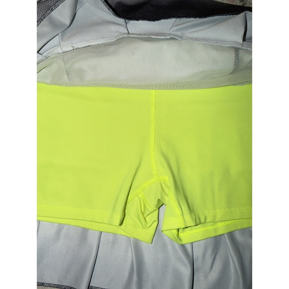 Lucky in Love Tennis Set Size L Gray White Yellow V-neck Top & Ruffle Skort - Picture 11 of 12